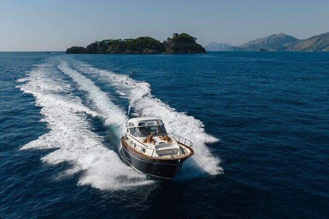 Private Amalfi Coast Tour in a Apreamare 38ft DIAMOND Boat - Li Galli: mermaid legends, dolphins you might spot