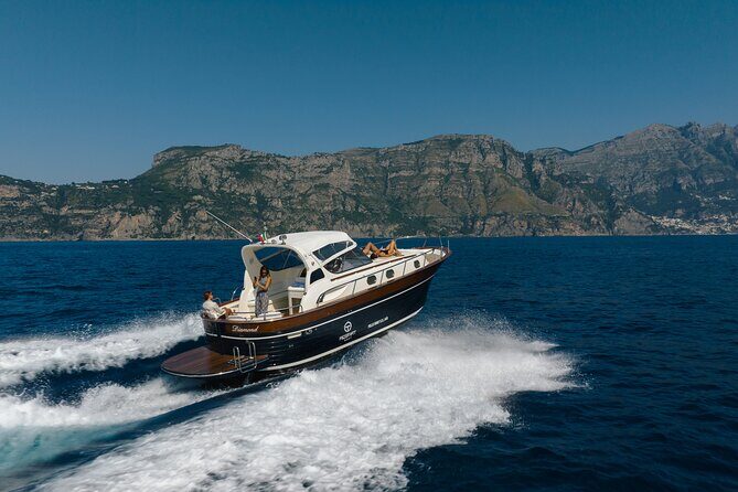 Private Amalfi Coast Tour in a Apreamare 38ft DIAMOND Boat - Positano: two hours to do the classics without the chaos