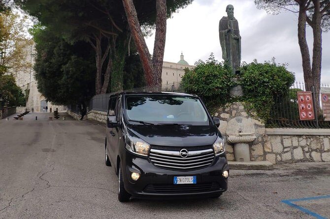 Private Arrival Transfer: Rome Hotels or Fiumicino Airport to Amalfi Coast, Naples or Sorrento Hotels - Private door-to-door transfer from Rome to Naples or the Amalfi Coast