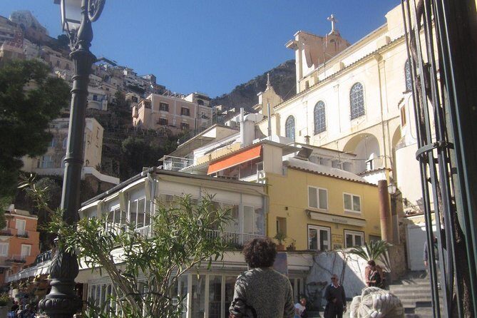 Private Arrival Transfer: Rome Hotels or Fiumicino Airport to Amalfi Coast, Naples or Sorrento Hotels - Meet-and-greet at Fiumicino and hotel pickup that reduces stress