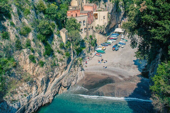 Private Boat Tour: 90 minutes in Amalfi Coast with snacks and drinks - Meeting at Cala Marinai Brasserie and Getting Started Fast