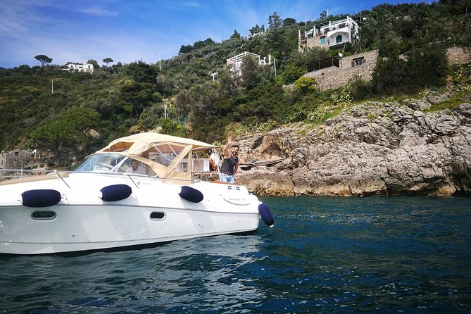 Private Boat Tour of Amalfi Coast and Capri by Jeanneau Leader - The skipper and crew factor: why small details matter at sea