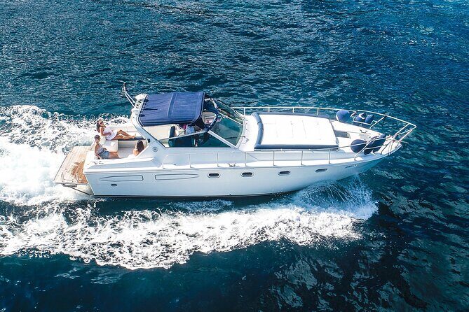 Private Boat Tour of Capri from Positano - On-board comfort: towels, snorkeling gear, snacks, and shower
