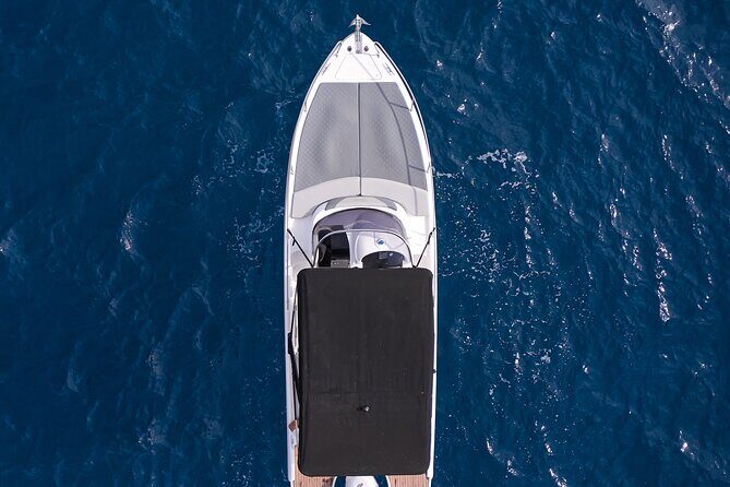 Private Boat Tour with Saver 7.50 WA - Private Capri caves and the Faraglioni: what 7 hours really feels like