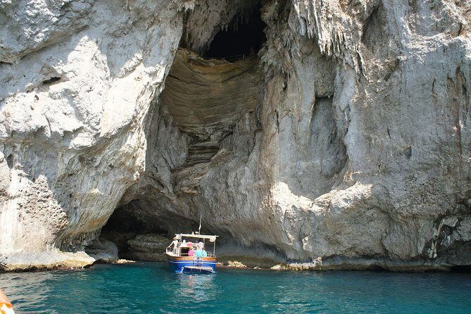 PRIVATE CAPRI ISLAND & BLUE GROTTO Full Day boat tour. - What’s onboard (and why it changes the whole feel)
