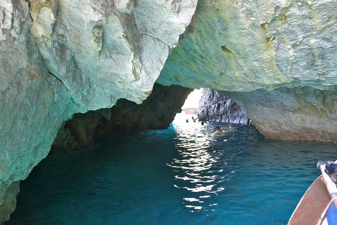 PRIVATE CAPRI ISLAND & BLUE GROTTO Full Day boat tour. - Swimming time: Capri looks better when you’re in it
