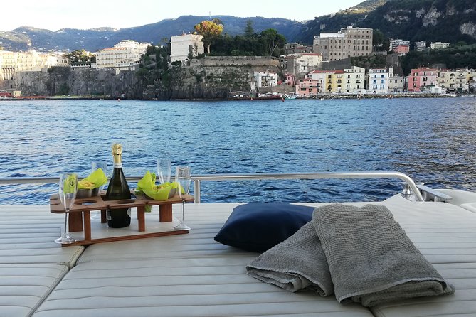 Private Cruise from Naples to Capri and Amalfi Coast - yacht 50' - Onboard comfort: drinks, snacks, coffee, and snorkeling gear
