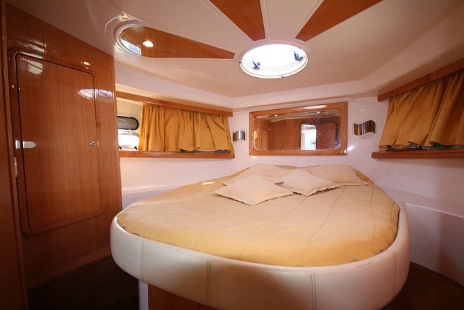 Private Cruise to Capri and Amalfi coast from Positano or Amalfi - yacht 40' - Nerano swim break and lunch options you control