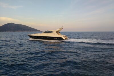 Private Cruise to Capri and Amalfi coast from Positano or Amalfi - yacht 50' - The Amalfi Coast cruise: swims, snorkeling, and live narration