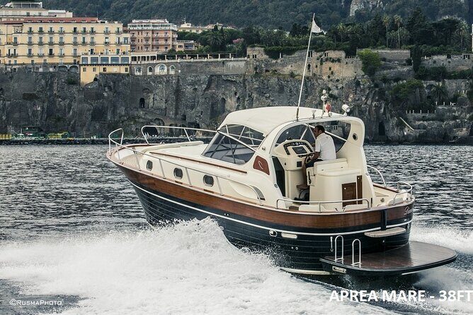 Private Full Day Capri Tour by Boat from Positano - Green Grotto: Why the Water Turns That Color