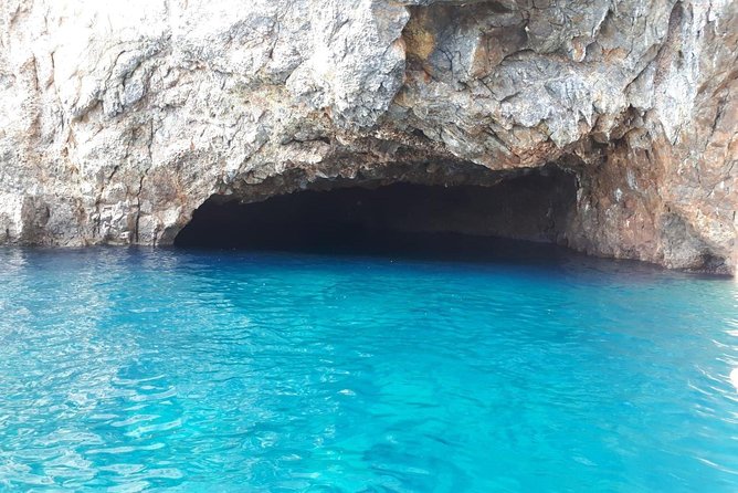 Private Full-Day Guided Boat Tour at the Amalfi Coast - Amalfi Town by Boat: A Different Angle on an Iconic Stop