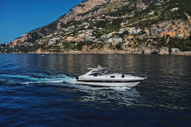 Private Full-Day Guided Boat Tour at the Amalfi Coast - The Boat Setup: 38ft Comfort, Bathroom, and Changing Space