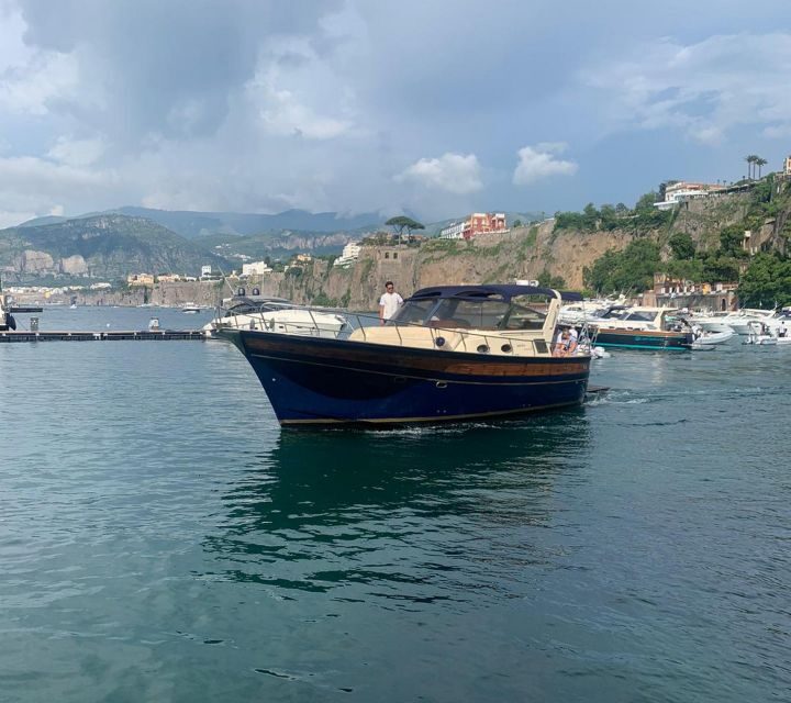 Private Positano & Amalfi Excursion by boat from Sorrento - Sunset Return to Sorrento: The Toast Moment