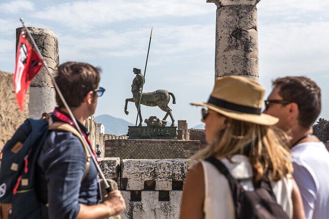 Private Skip-the-Line Pompeii & Mt. Vesuvius Tour from Positano - Via dell’Abbondanza and the “everyday noise” effect