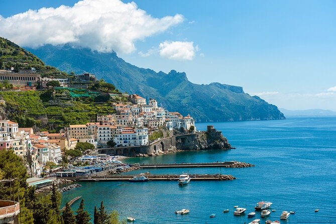 Private Tour: Cruise along the Amalfi Coast and Capri - Positano-to-Capri cruising: the route that frames Capri