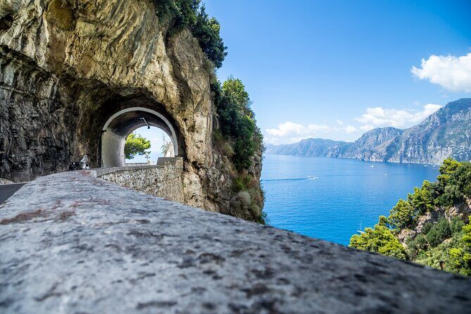 Private tour of the Amalfi coast from Sorrento - Ravello: artists, Wagner, and Villa Rufolo gardens in an hour