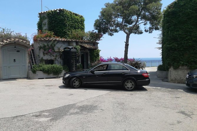 Private Transfer: Naples Hotel, Airport,Train Station to Positano - Naples Pickup: Simple Meet-Up, Less Stress
