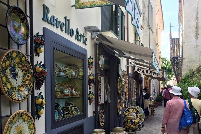 Private Transfer NAPLES to RAVELLO or vv (with Stop option in Pompeii) - Price and value: what $119.53 per person really buys