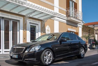 Private Transfer: Positano to Naples or Vice Versa - Meeting your driver: sign, timing, and names that matter