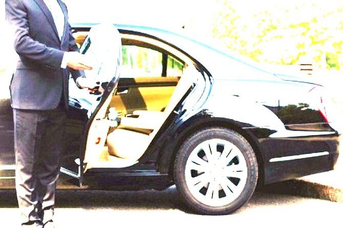 Private transfer Praiano to Naples - Pickup in Praiano: Where Your Driver Meets You