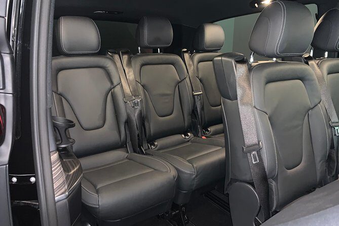 PrivateTransfer NAPLES to POSITANO or vv (with Stop option in Pompeii ) - Inside the vehicle: comfort, luggage space, and small perks that help