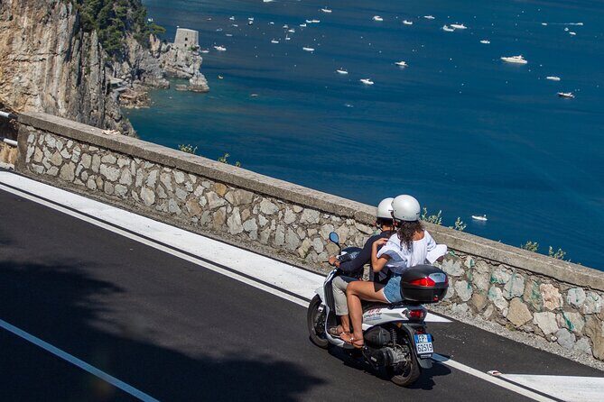 Scooter rental to visit the Amalfi Coast - Positano pickup: what to expect at the meeting point
