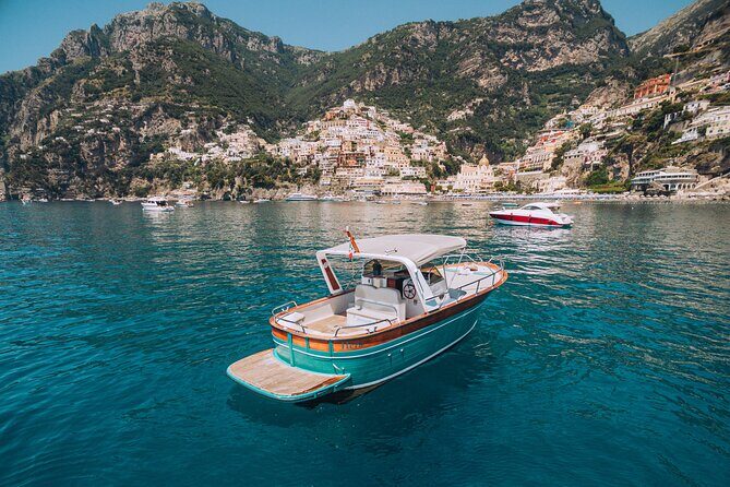 Shared boat tour to the Amalfi Coast from Sorrento - Li Galli to Praiano and Fiordo di Furore: the stretch with wow factor