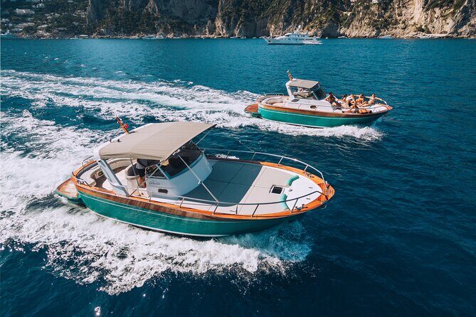 Shared boat tour to the Amalfi Coast from Sorrento - Getting to the port: the 08:15 start from Sorrento
