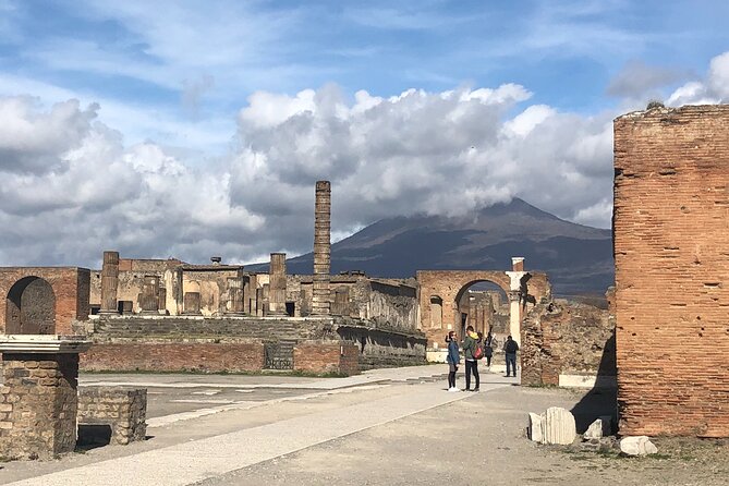 Shore Excursion Pompeii Sorrento & Positano from Naples - Pompeii With an Official Guide: Two Hours That Matter