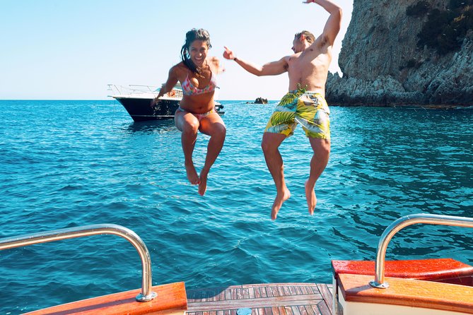 Small Group Boat Day Excursion to Capri Island from Amalfi - Capri free time: how to use your hours near the Piazzetta