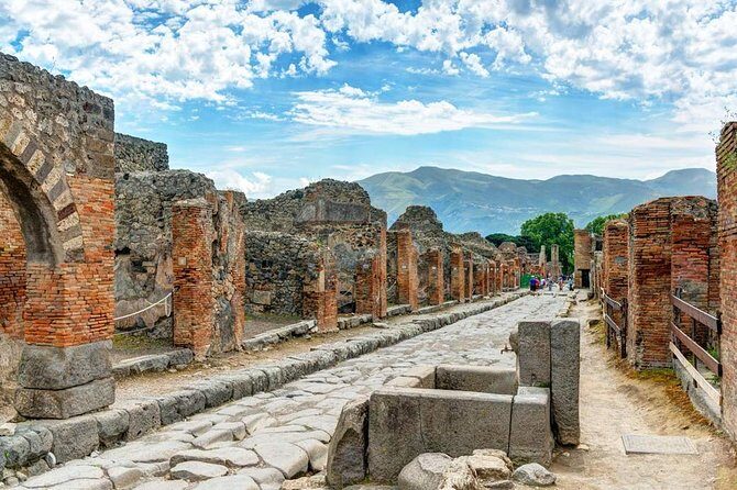 Small-Group Full-Day Pompeii, Positano and Amalfi Coast from Rome - Getting Out of Rome Early: Pickup, Timing, and Group Size