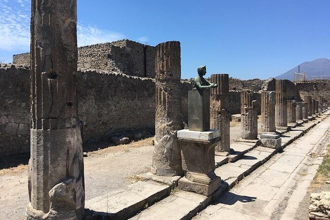 Small-Group Full-Day Pompeii, Positano and Amalfi Coast from Rome - FAQ