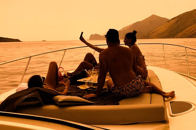 Small Group Tour to Positano by Boat at Sunset - Why sunset from the Li Galli area hits harder than you expect