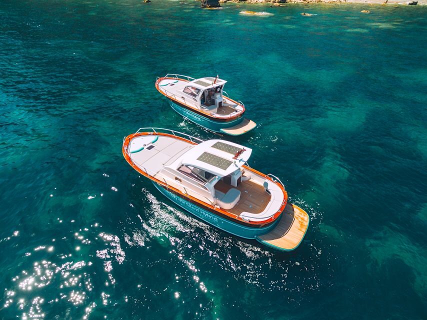 Sorrento: Amalfi Coast & Ieranto Bay Eco-Friendly Boat Trip - Snorkeling breaks, drinks onboard, and how to time your photos