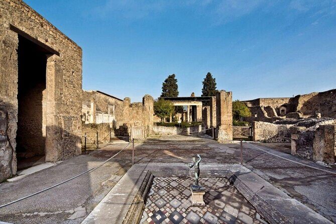 Sorrento private tour from Naples Train Station with Pompeii and Positano - Why this route from Naples makes sense