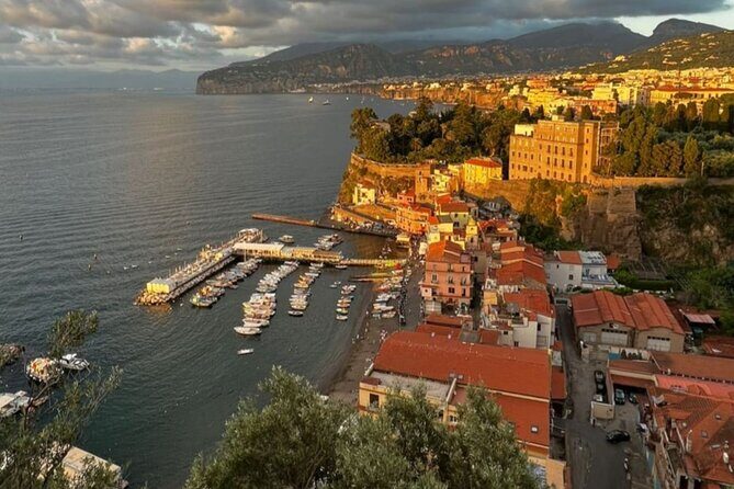 Sunset Amalfi Coast Vespa Tour With A Local - Stop 2: Positano’s vertical town streets and beach promenade