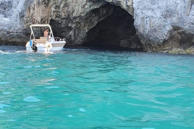 Tours on the Amalfi Coast - Snorkeling and bathing spots: included gear, real sea time