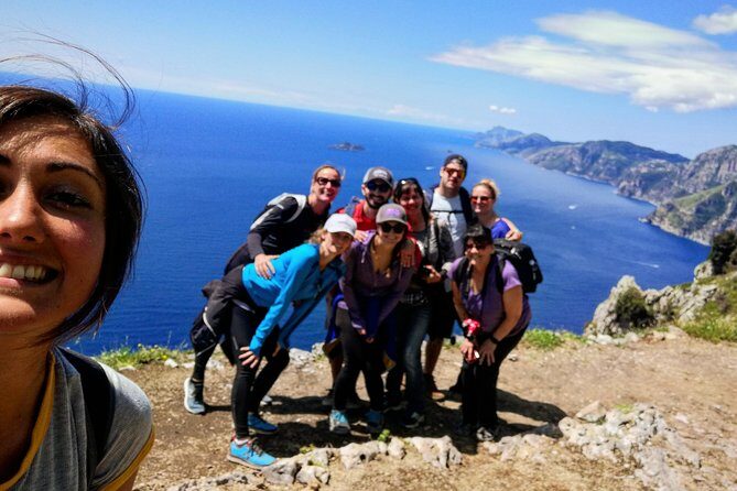 Trail of the gods with local guide Saveria Fiore "Ladybug" - Meet Saveria Fiore “Ladybug”: how she keeps the walk lively