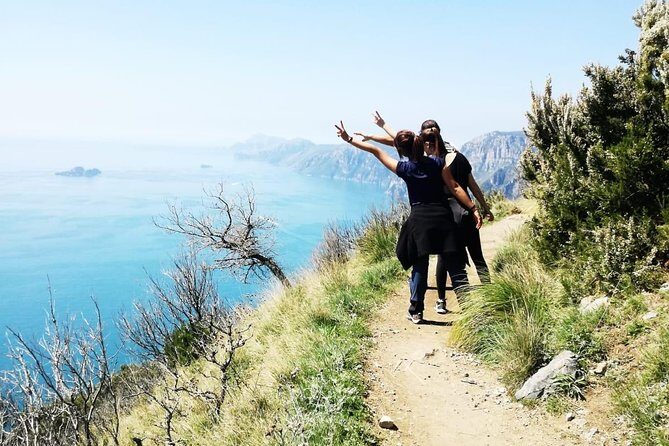 Trail of the gods with local guide Saveria Fiore "Ladybug" - Getting to the start: Sapori d’Italia in Nocelle