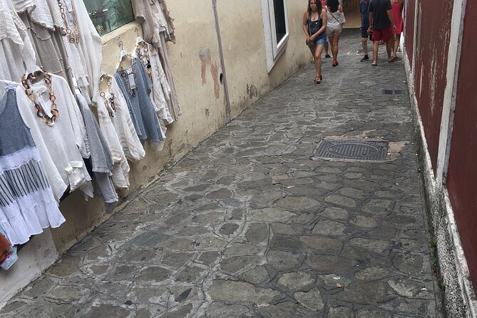 Transfer from Naples to Positano with a stop at Pompeii or Positano to Naples - Naples or Positano: why the ride details matter in real life