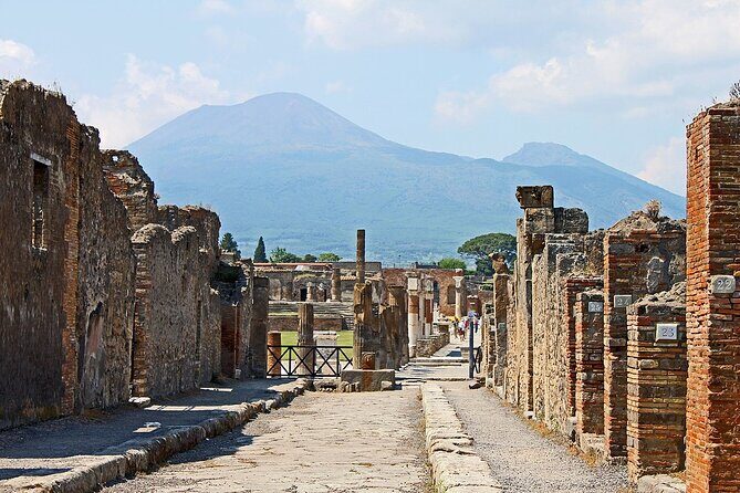 Transfer from Praiano to Naples - Group size: why max 7 travelers actually matters